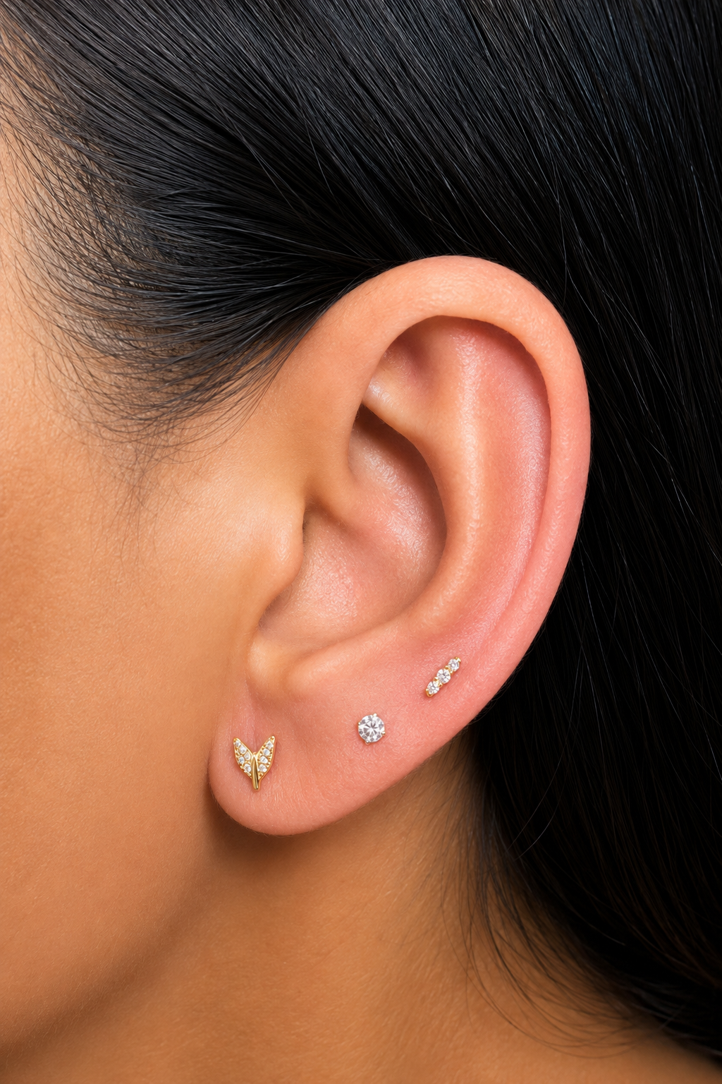 Ocean Tail Spark - Pavé CZ Whale Tail / Gold PVD Flat Back Titanium