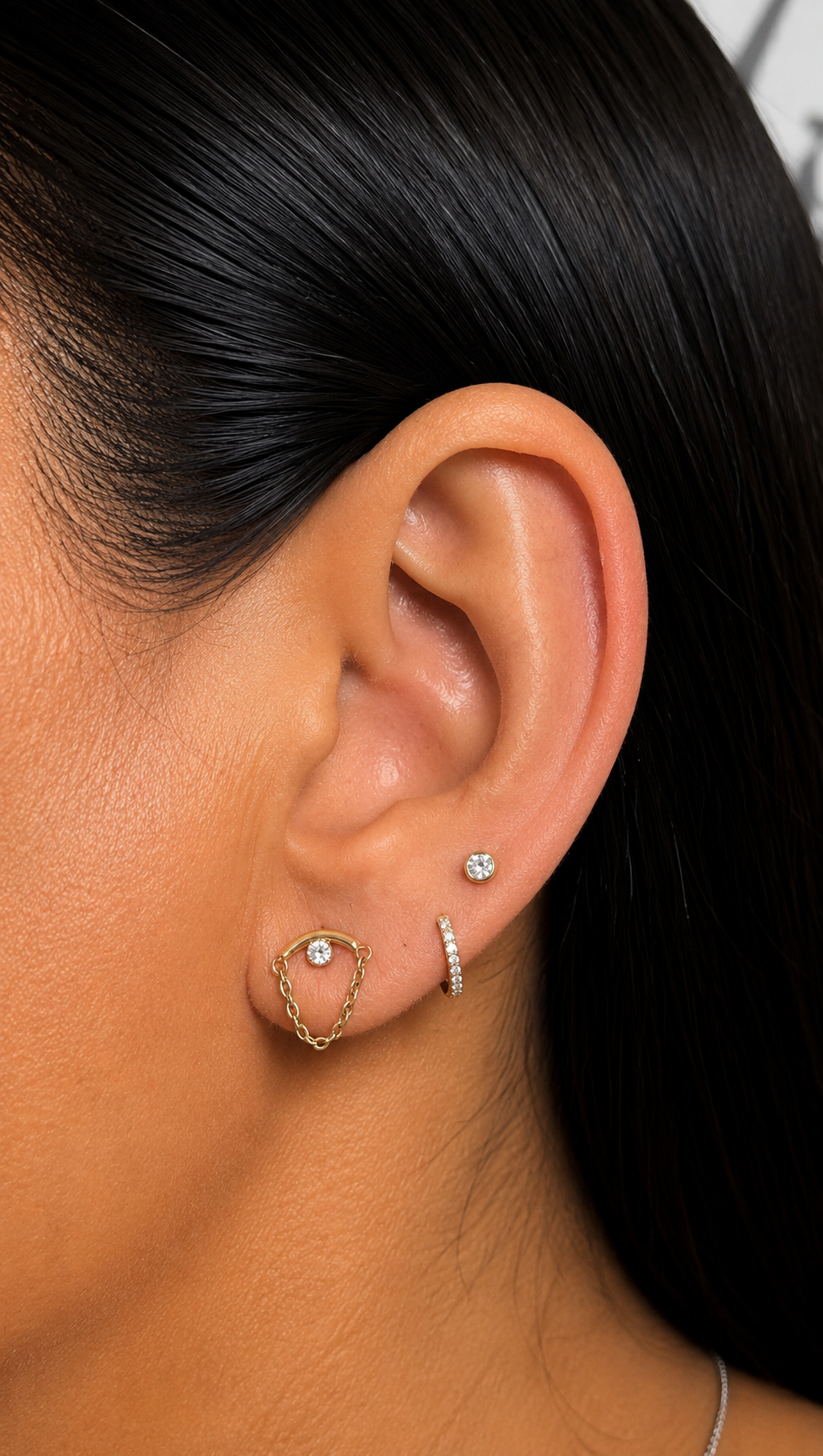 Linked Spark - Chain Linked Curved Bar CZ / Gold PVD Flat Back Titanium